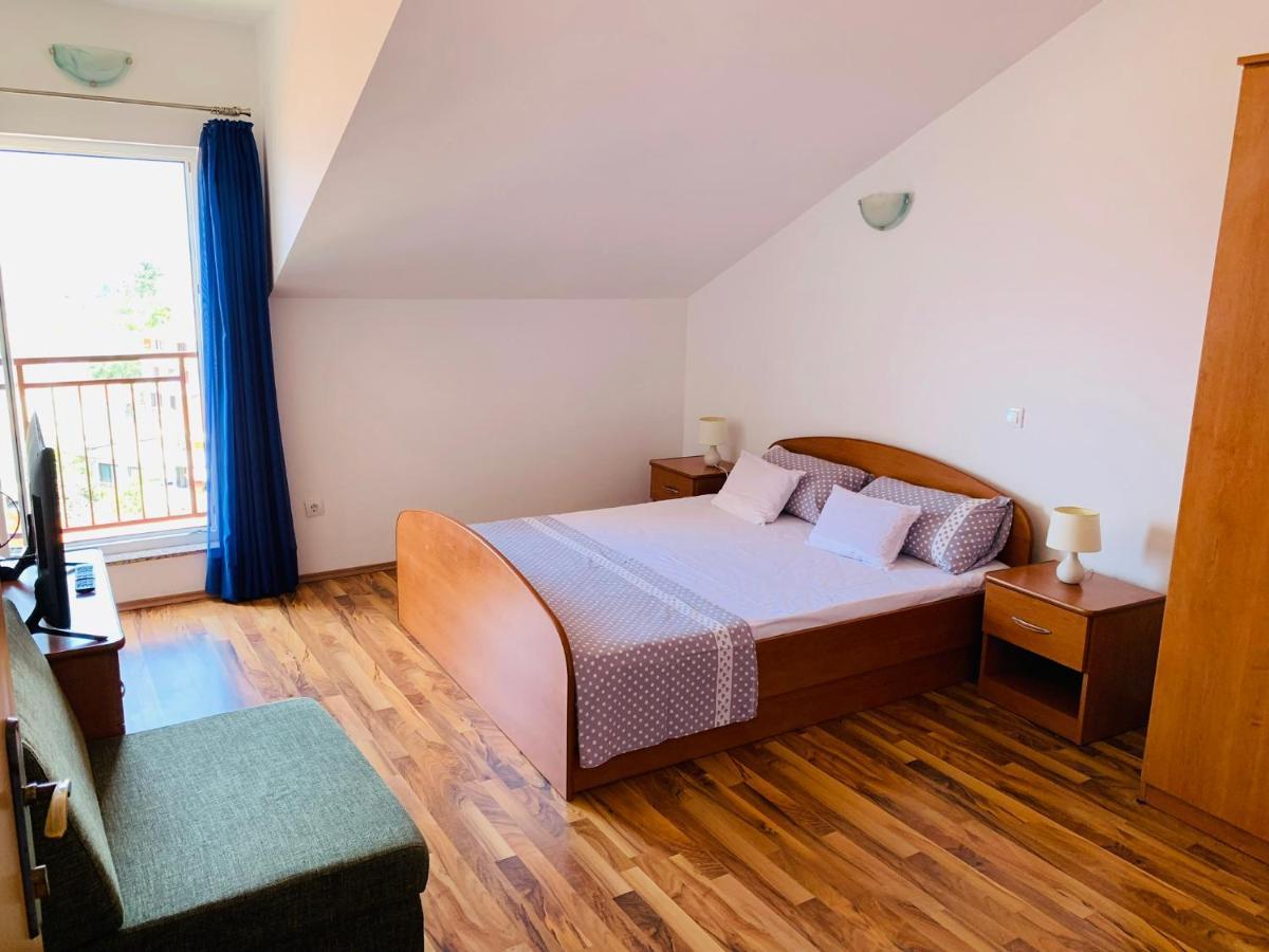 Apartman Senka Podgora Exteriör bild