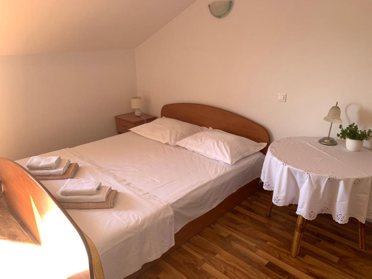 Apartman Senka Podgora Exteriör bild